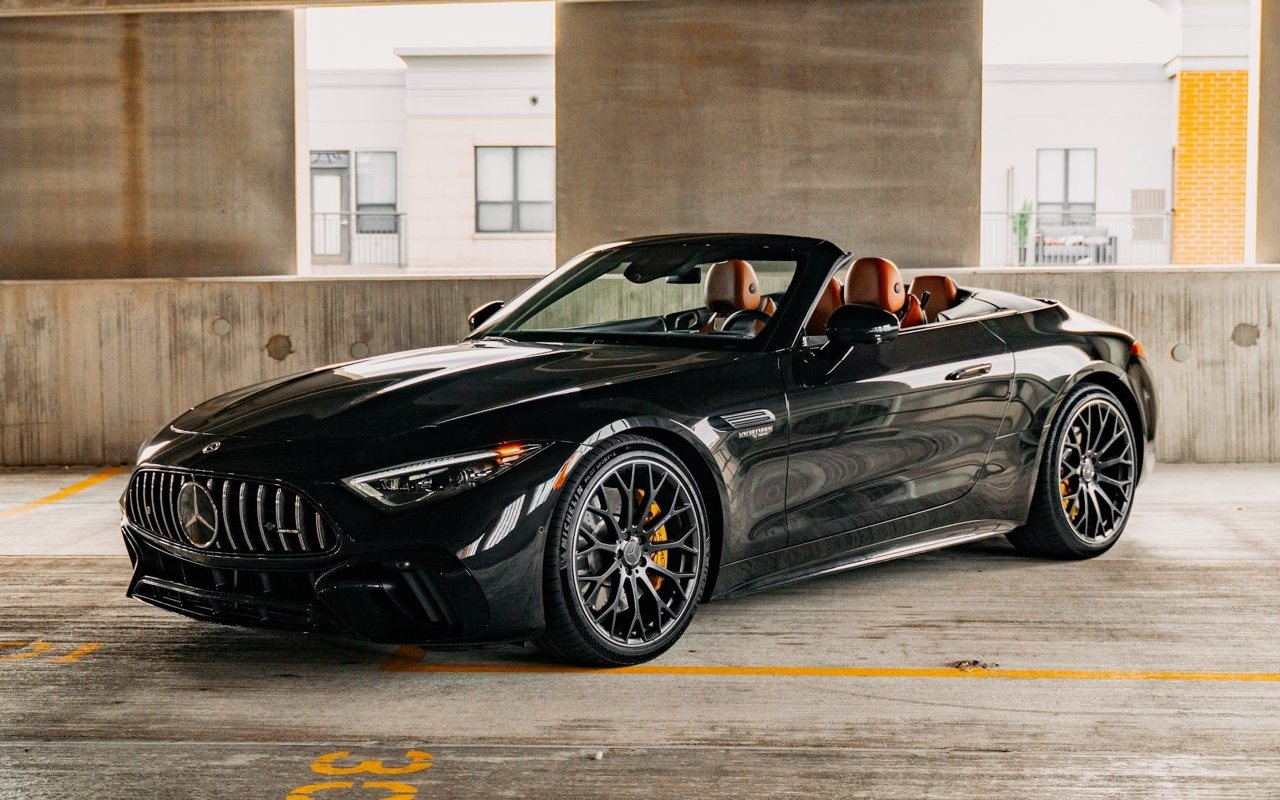 Mercedes-AMG SL55 rental in Orland Park, photo of the actual car